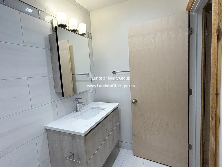 4611 S Ellis Ave #105 — Photo 9