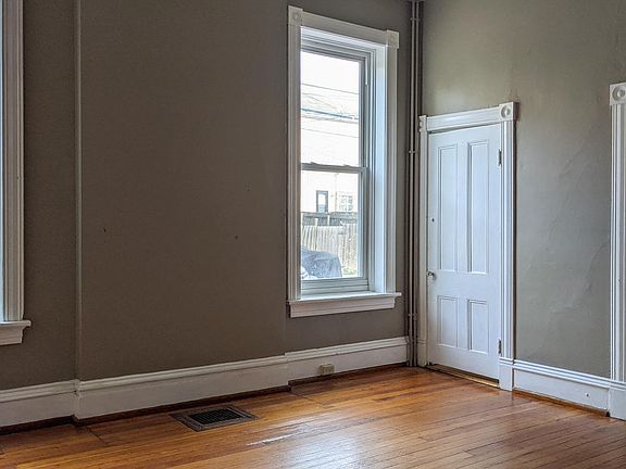 4th image of 2613 Potomac St