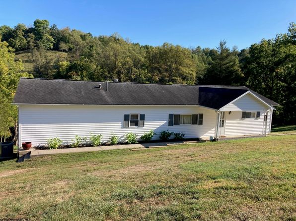 429 Matheny Hill Rd, Enterprise, WV 26568