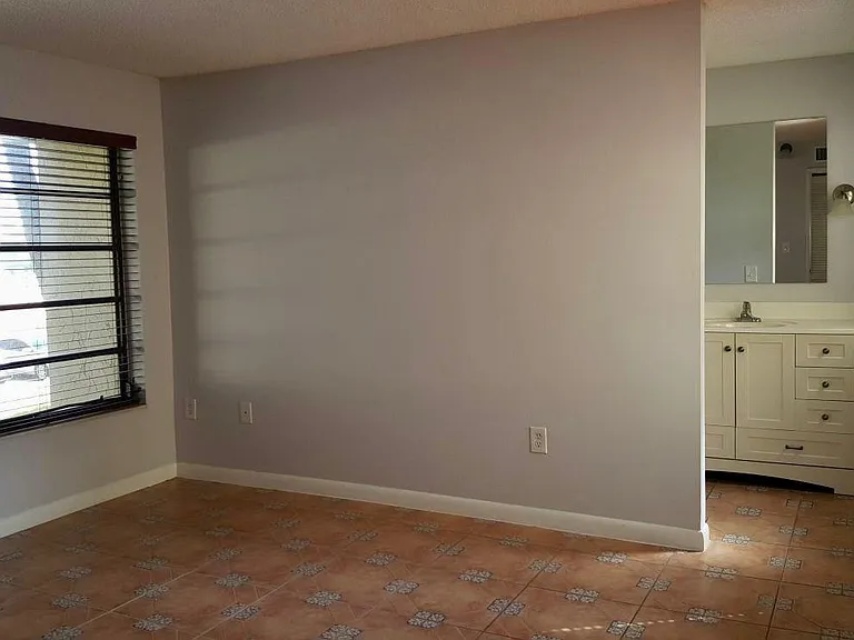 8820 SW 123rd Ct #L202 — Photo 5