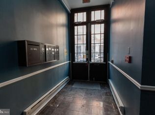 126 Chestnut St #4B, Philadelphia, PA 19106