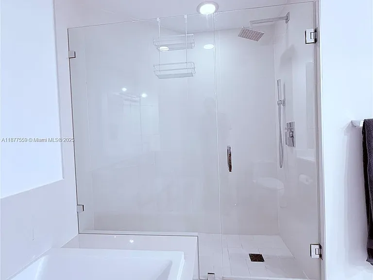 55 SW 9th St #4003 — Photo 20