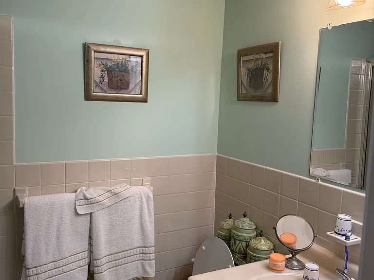 199 W King St #1-5 — Photo 2