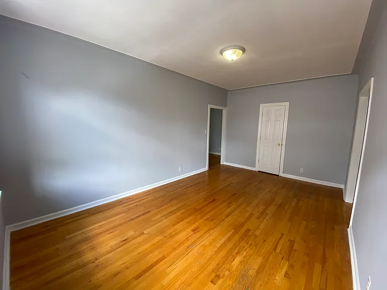 8615 Ava Pl #5D — Photo 2