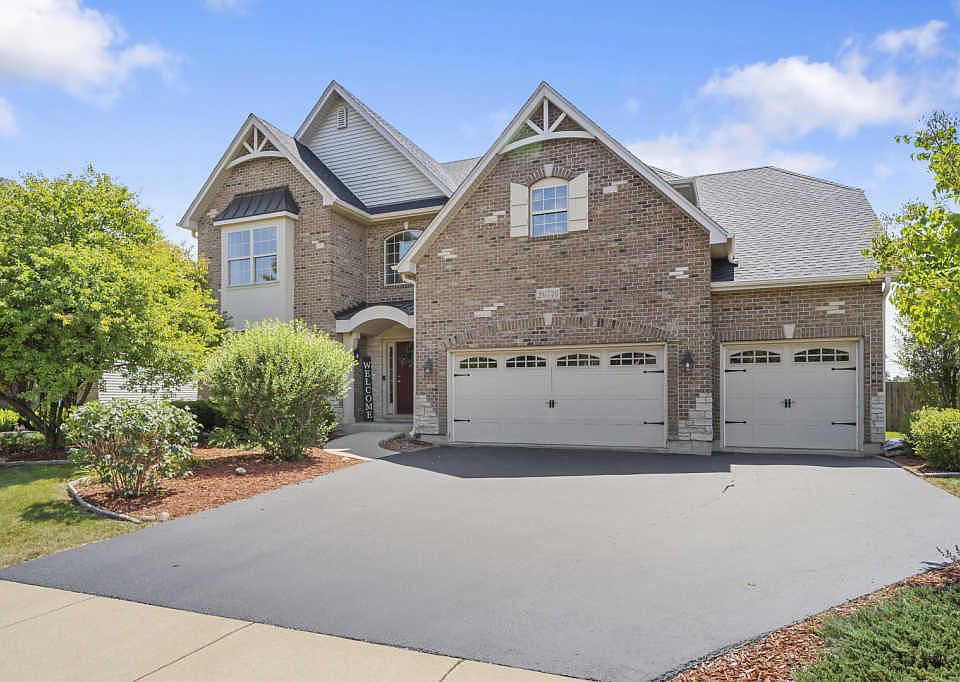 1st image of 26736 Lindengate Cir