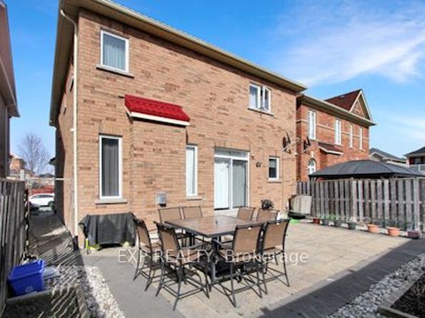 4 Tennant Dr, Brampton, ON L6R 0E5