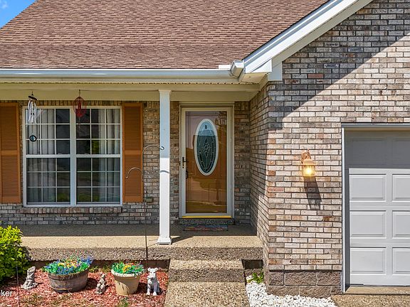 3rd image of 8815 Wisdom Ln