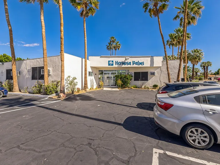 588 E. Mel Avenue - Hermosa Palms — Photo 40
