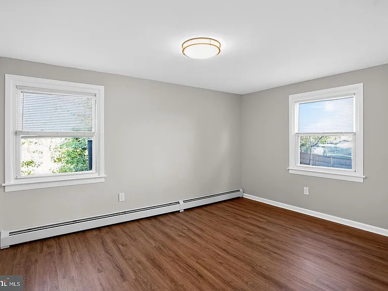 78 Barrington Ln — Photo 18