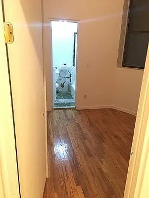 Rented by Eric Goodman Realty Corp | media 21