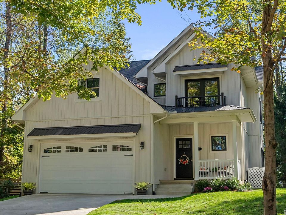 1st image of 512 Greenacre Cir