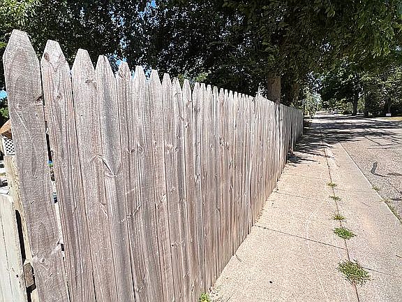 5th image of 363 E Lincoln Ave