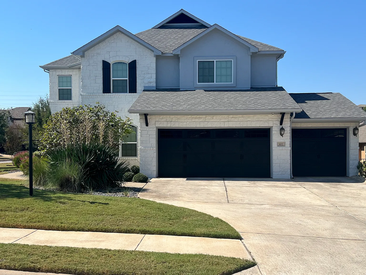 5 bed, 3.5 bath, 3435 sqft, $8,500 — Photo 2