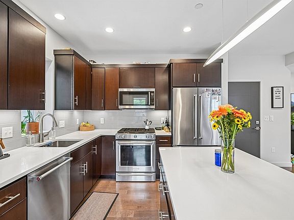 3rd image of 7 Howard St #4