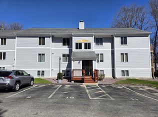 330 Sunderland Rd UNIT 11, Worcester, MA 01604