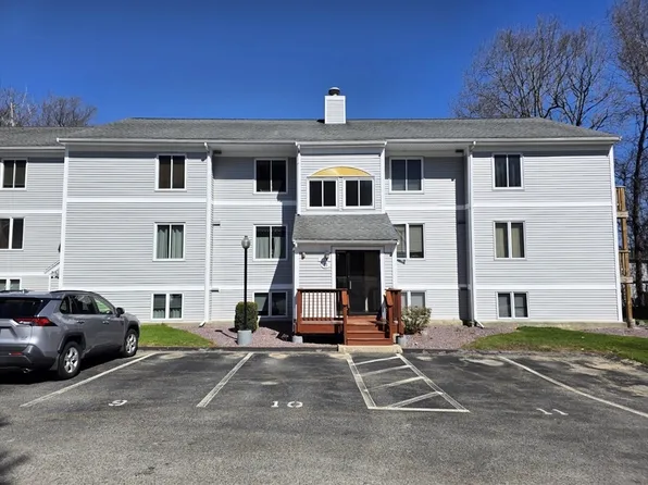 330 Sunderland Rd Unit 11, Worcester, MA 01604