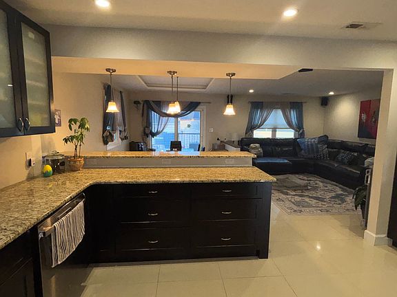 5th image of 2909 Crafton Dr