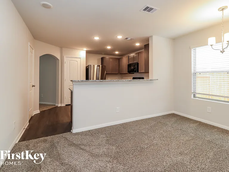 25621 Roy Rogers Rd — Photo 5