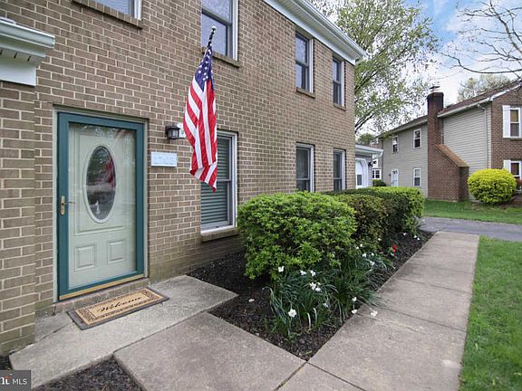 3rd image of 1703 Builders Ct