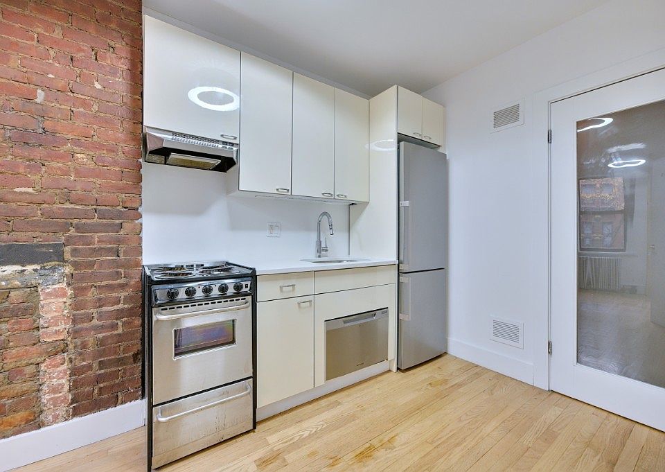 1st image of 437 E 9th St APT 6