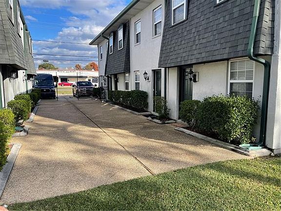 3rd image of 1824 Hickory Ave APT A