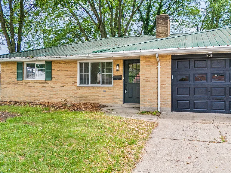 406 Heather St — Photo 3