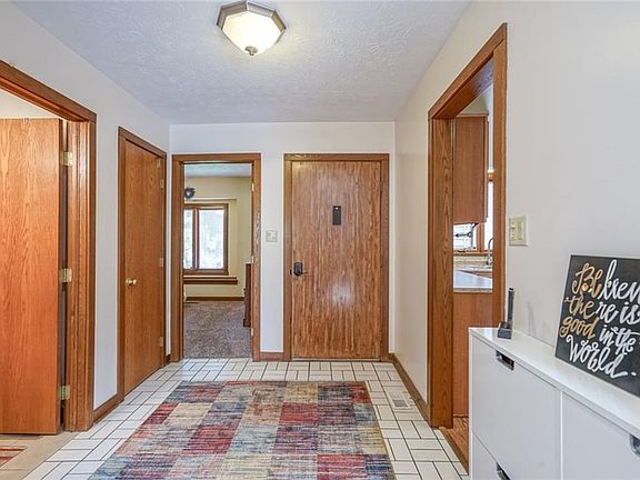 4th image of 9624 Cedar Cove Ln