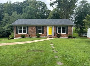 220 Logan Ct, King, NC 27021