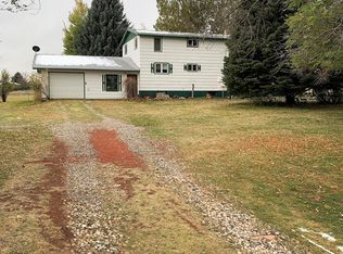 30 Paradise Dr, Sheridan, WY 82801