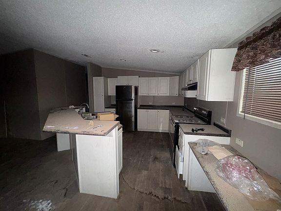 4th image of 185 E Blevins Rd