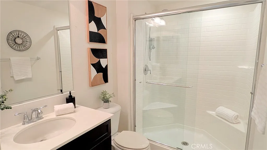 4 bed, 2288 sqft, $4,100 — Photo 4