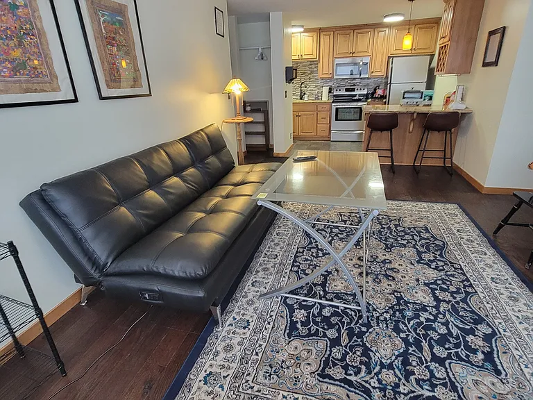 1800 Lasalle Ave #106 — Photo 25