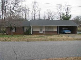 304 Claxton Dr, Greenville, SC 29617