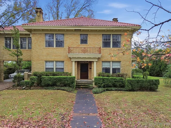 1724 E 8th St, Okmulgee, OK 74447