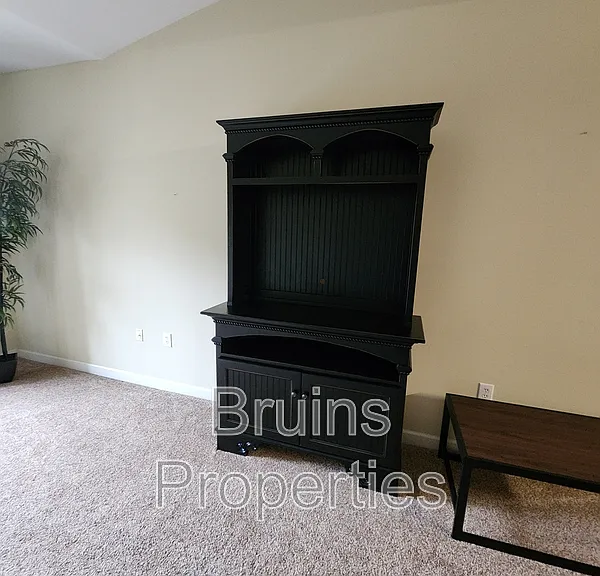 7104 W Friendly Ave #310 — Photo 9