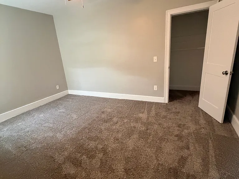 16 Magnolia Ave #12 — Photo 5