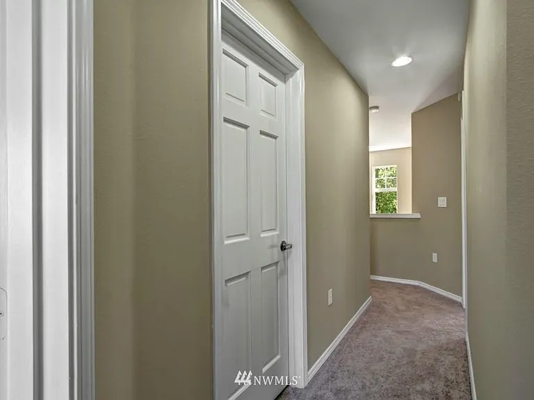 22635 NE 5th Ln — Photo 7