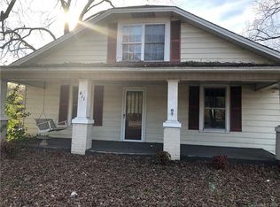 411 Brookdale Dr, Statesville, NC 28677