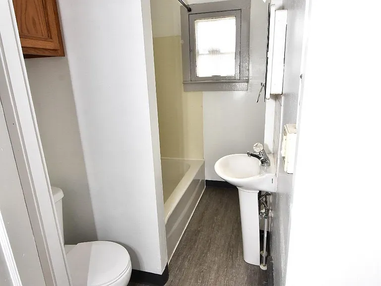 1426 Johnson St — Photo 7