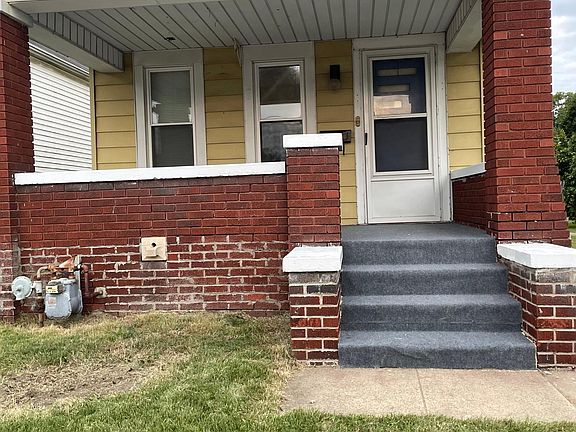 This is the perfect relaxing front porch to welcome you home! more photos in a few days.