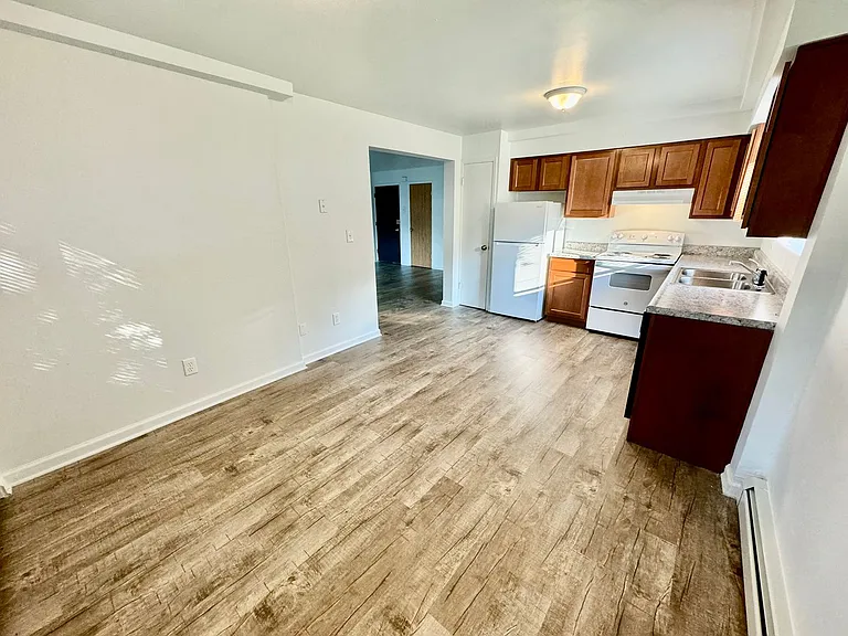 1117 Lathers Ave — Photo 5
