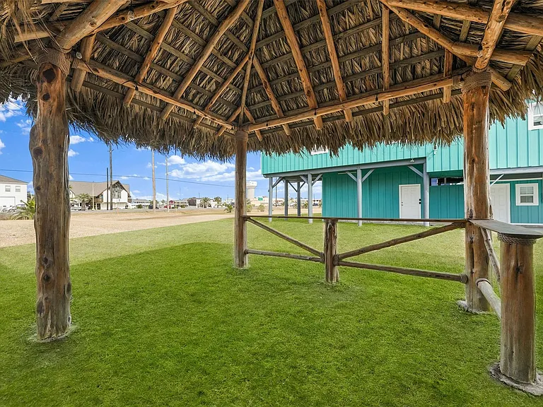 16634 Jamaica Beach Rd — Photo 31