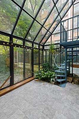 Rented by Compass | media 33