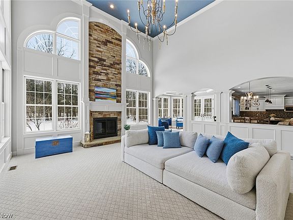 5th image of 1014 Kings Ridge Blvd