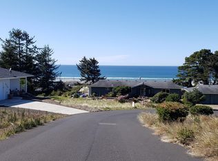 2722 NW Seafarer Ct, Waldport, OR 97394