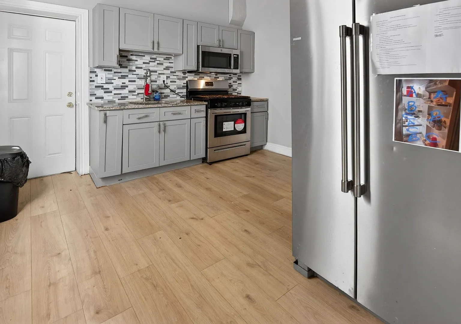 Spacious 6BR House in Philadelphia — Photo 1