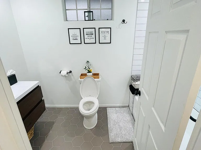 5127 Klump Ave #303 — Photo 17