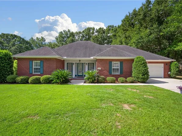 13091 Holly Ct, Grand Bay, AL 36541