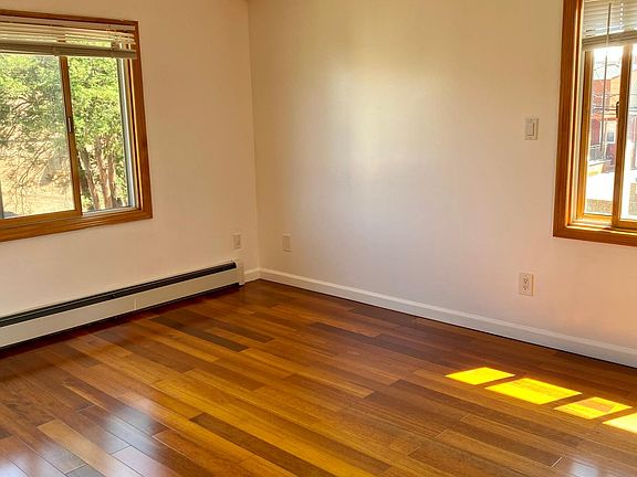 5th image of 5723 246th Cres Floor 2