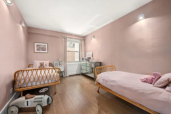 Sold by William Raveis Real Estate | media 19